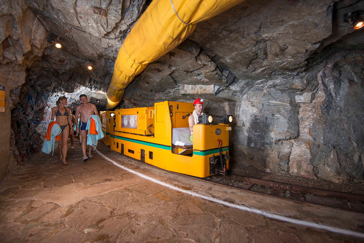 Einfahrt in den Gasteiner Heilstollen - Radhausberg